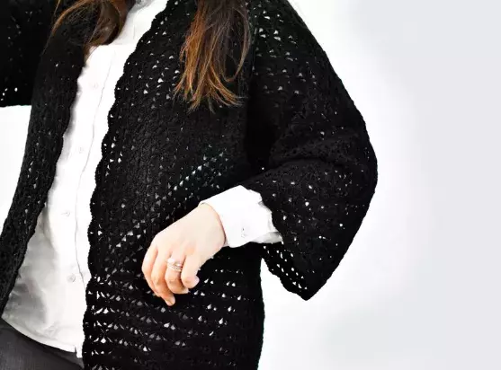 vesta s belly rukávy