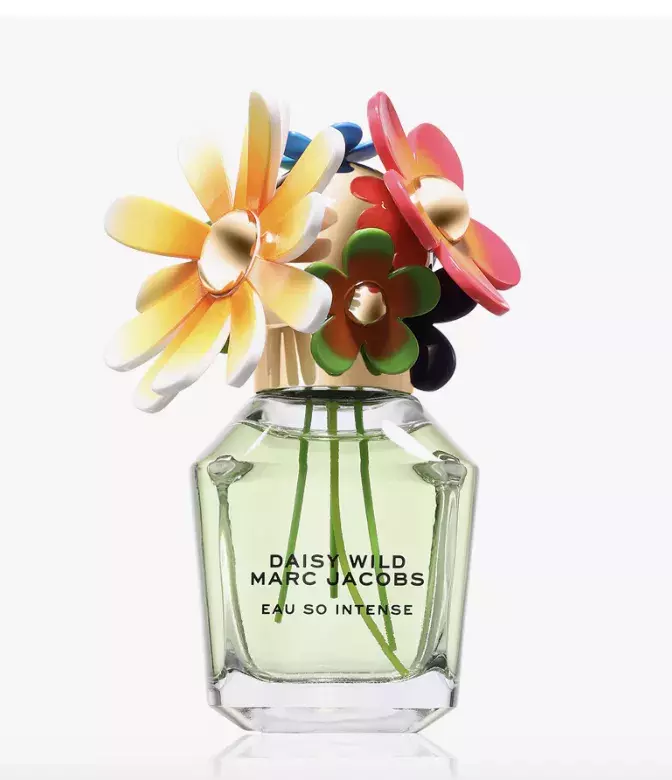 <p>Marc Jacobs Daisy Wild Intense, 50 ml, EdP, 2350 Kč</p>
