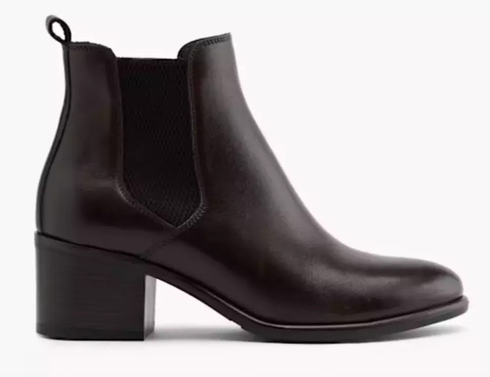 <p>Kotníková obuv, 5th Avenue, Deichmann, 1599 Kč</p>
