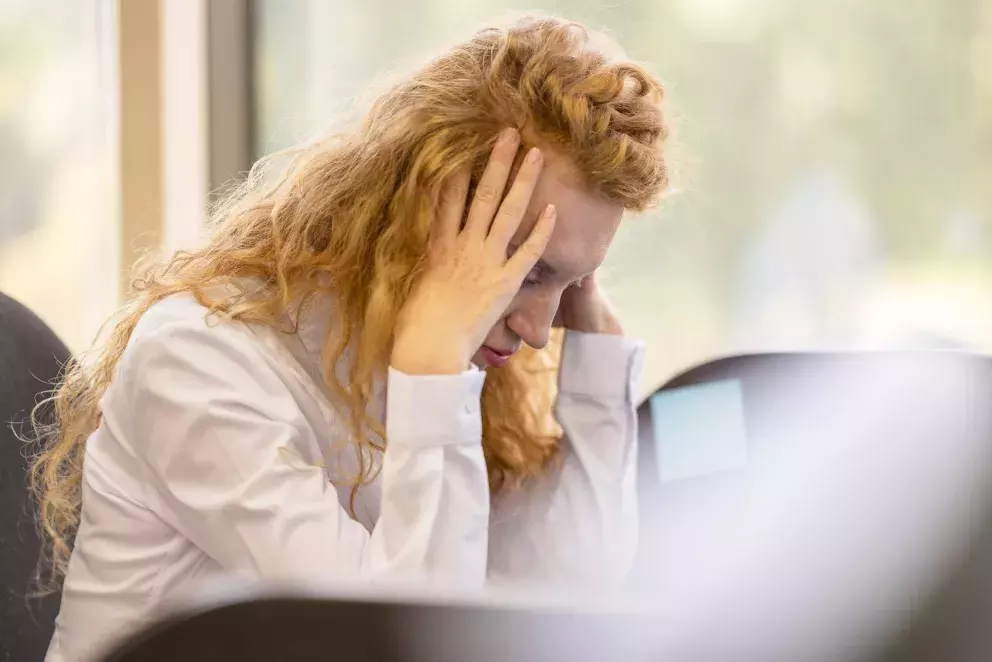 žena, práce, láska, kolega, nevěra, problémy