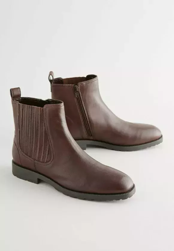 Elegantní perka, Next, 1 075 Kč