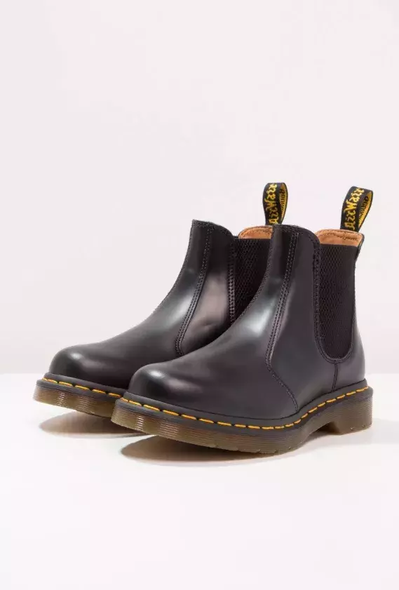 Rustikální perka, Dr. Martens, 4 800 Kč