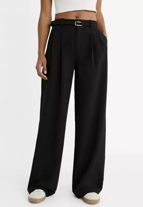 Klasické černé kalhoty se širokými nohavicemi, Stradivarius, 699 Kč