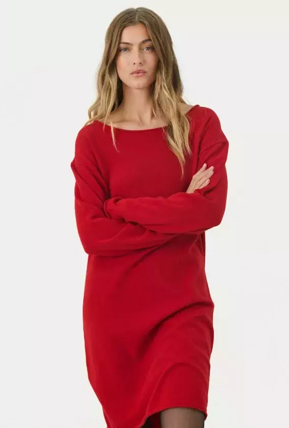 Červené šaty s lodičkovým výstřihem, Part Two, 2 345 Kč