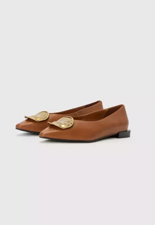Karamelové balerínky se zdobením, ÁNGEL ALARCÓN, 2 880 Kč