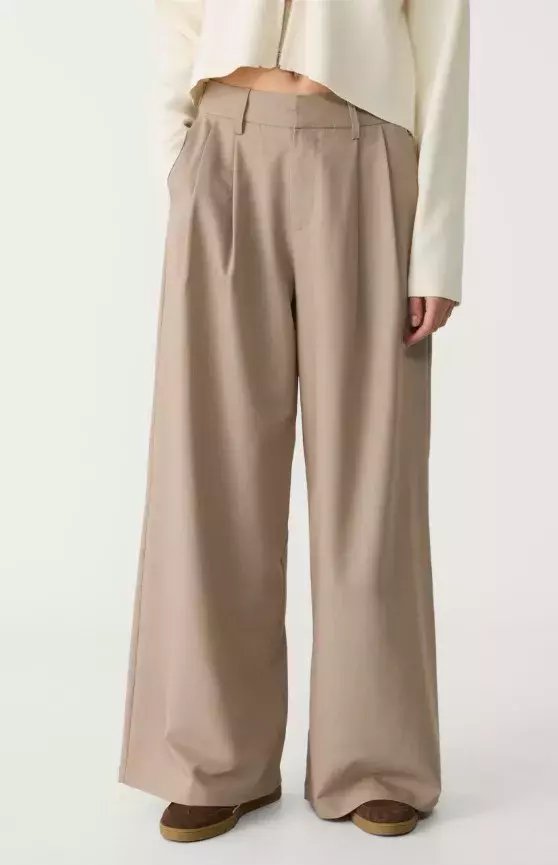 Široké kalhoty, Stradivarius, 849 Kč