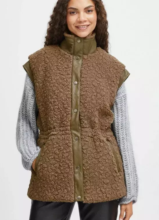 Podzimní vesta, b.young, 1 390 Kč