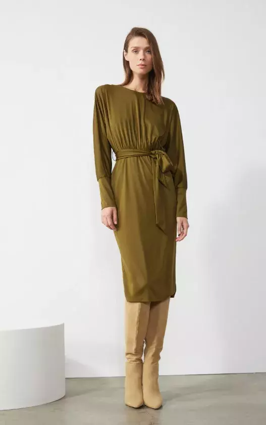 Elegantní šaty, Anna Field, 576 Kč (původní cena 960 Kč)