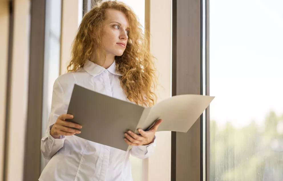 žena, práce, problémy, vztahy, kolega