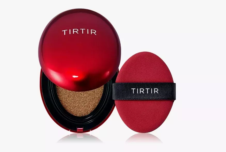 Dlouhotrvající make-up v houbičce, TIRTIR, 400 Kč