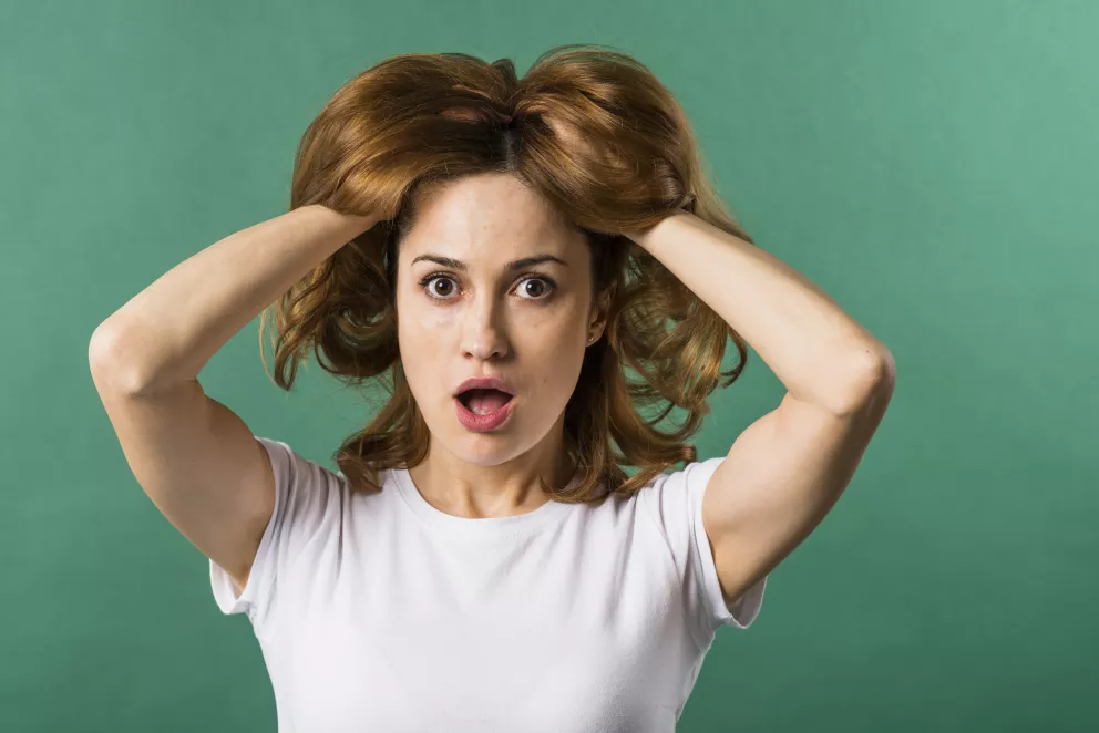 žena, smutek, vztek, zrada