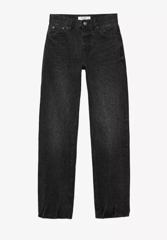 Tmavé lesklé džíny se vzorem, PULL&BEAR, 999 Kč