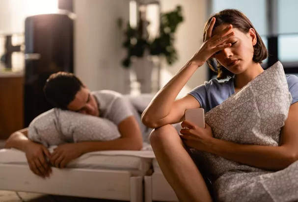 Stydím se to přiznat, ale miluji dva muže najednou. Jsou to bratři a já nevím, kterého si vybrat