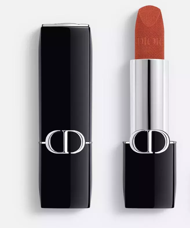 <p>Rtěnka Dior, odstín 840, 1330 Kč</p>
