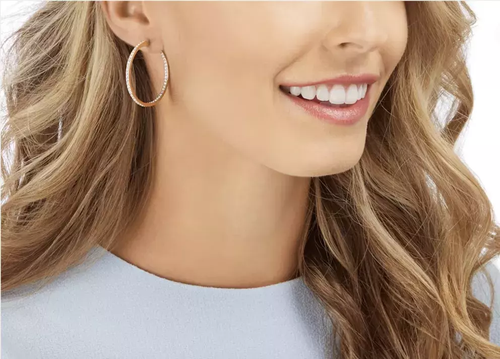 <p>Pozlacené náušnice Swarovski 1463 Kč</p>
