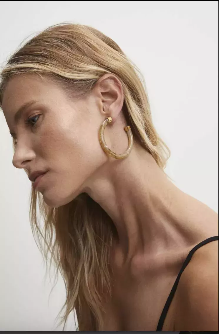 <p>Náušnice Answear.LAB, 259 Kč</p>
