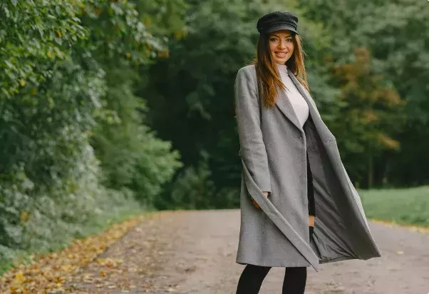 Splývavé kabáty. Dokonalá elegance i hřejivost v jednom