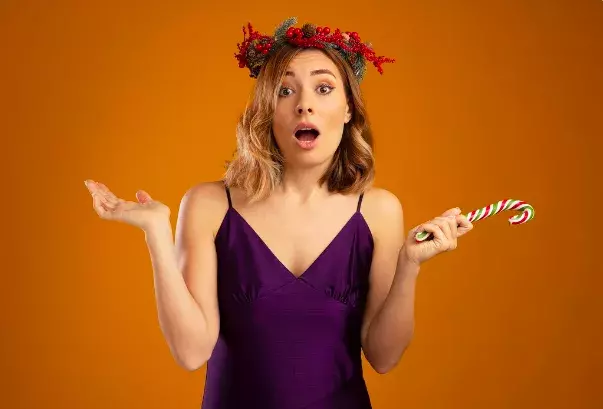 Modrá, fuchsiová nebo červená, podzim 2025 rozhodně nebude o šedi pochmurného počasí