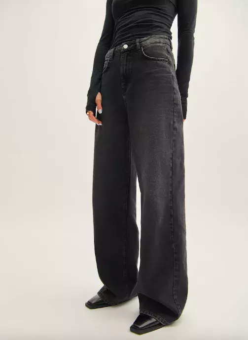 <p>Tatiana Zidekova Zvonové kalhoty 1329 Kč</p>
