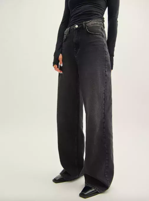 <p>Tatiana Zidekova Zvonové kalhoty 1329 Kč</p>
