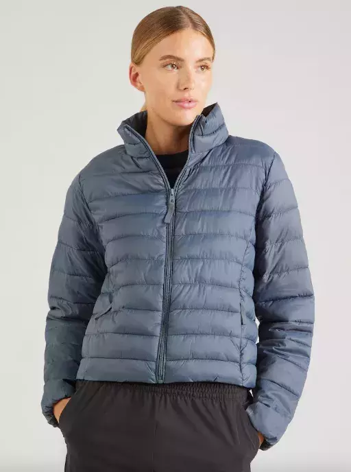 <p>ONLY PLAY Outdoorová bunda  1199 Kč</p>
