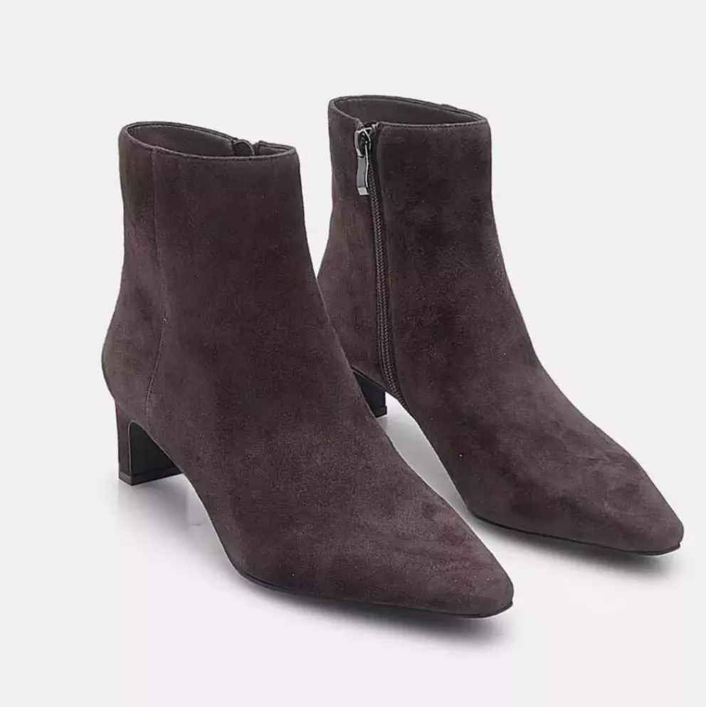 <p>Baťa, 1999 Kč</p>
