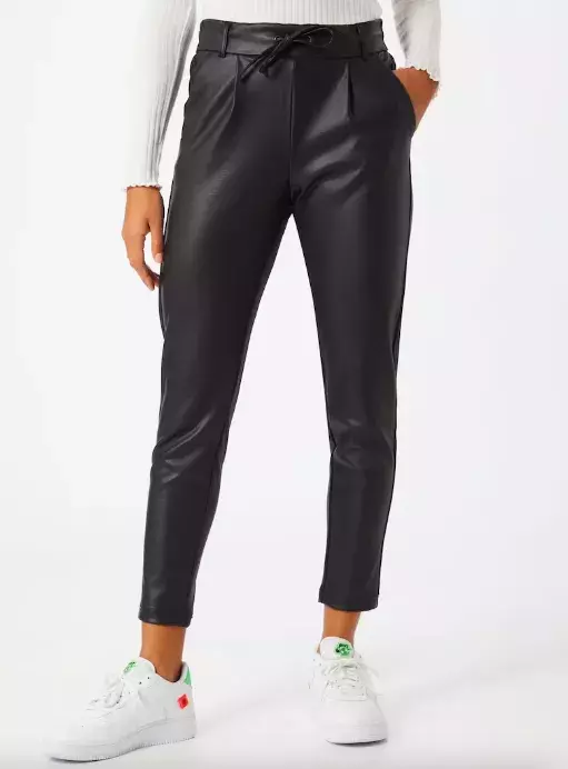 <p>ONLY Slimfit Kalhoty 1179 Kč</p>
