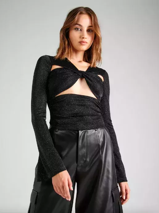 <p>Emili Sindlev Tričko 699 Kč</p>
