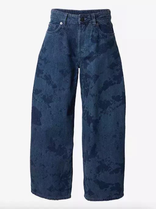 <p>Monki Loosefit Džíny 1329 Kč</p>
