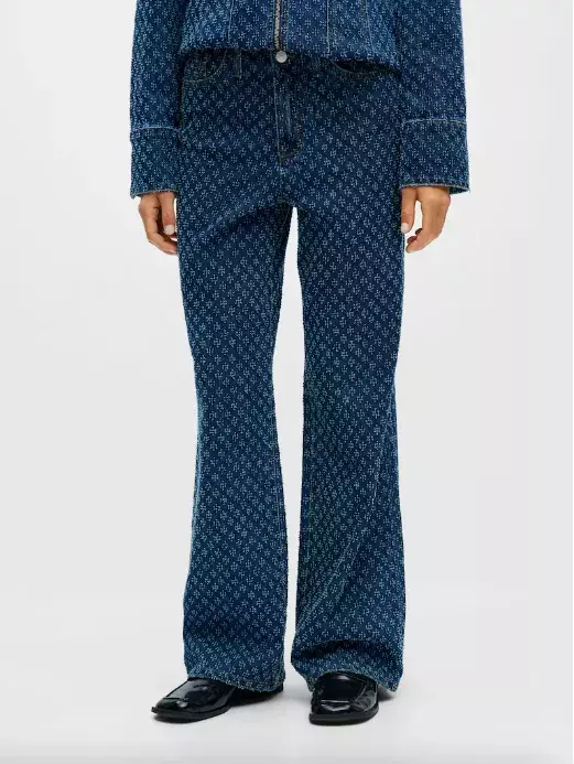 <p>OBJECT Zvonové kalhoty 1849 Kč</p>
