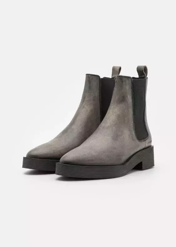 Šedá perka, Copenhagen Studios, 5 025 Kč