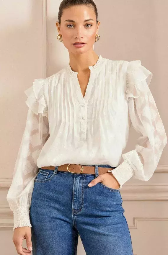 Volánková halenka, Love & Roses, 850 Kč