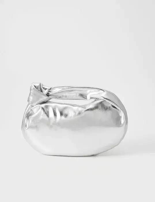 Metalická kabelka ve stylu 80. let, Even&Odd, 630 Kč