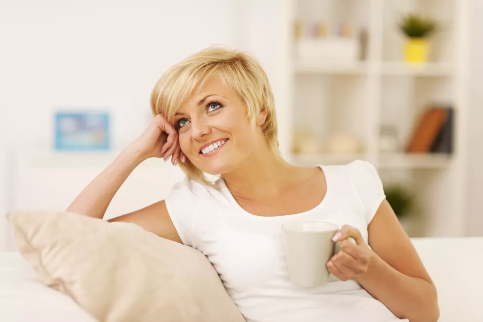 žena s pěknými vlasy