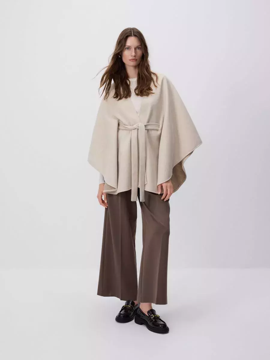 Stylová podzimní ponča