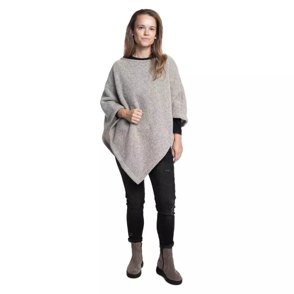 Stylová podzimní ponča