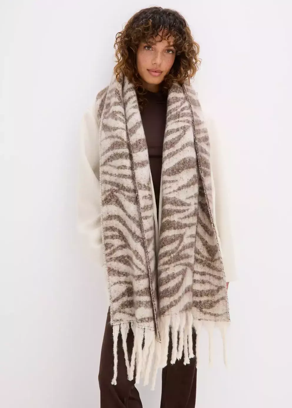 Stylová podzimní ponča