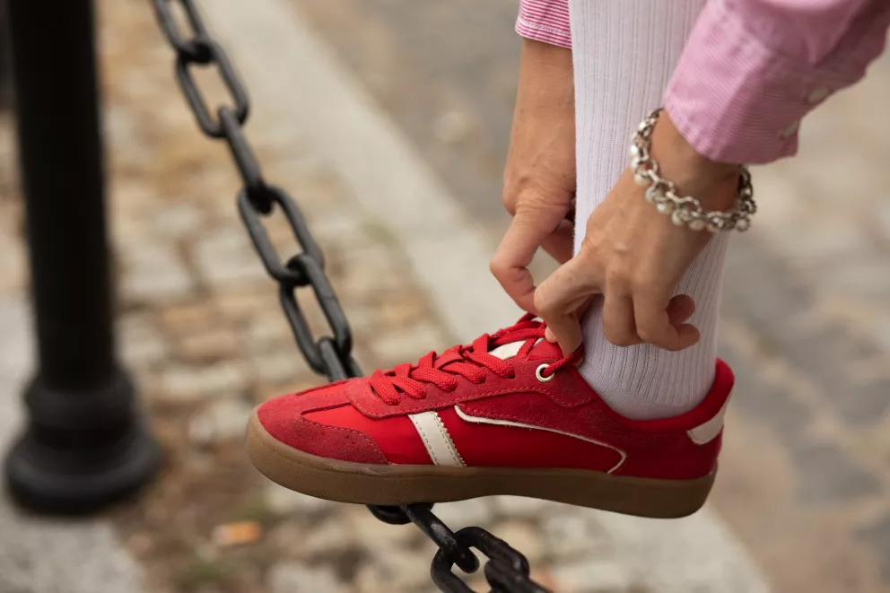 Na podzim se nudit nebudeme! Budou se nosit barevné tenisky