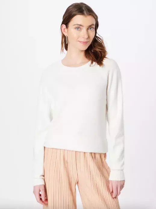 <p>VERO MODA Svetr 659 Kč</p>
