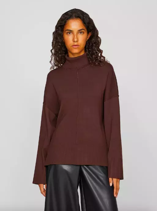 <p>VILA Svetr 660 Kč</p>
