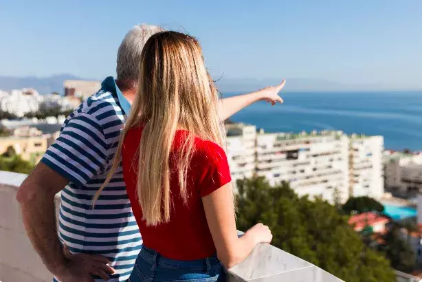 Příběh: Zamilovala jsem se do muže o 30 let staršího než já. Rodiče mu nemohou přijít na jméno. Svěřila se nám Renata (40)