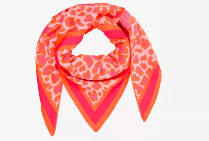 <p>Zwillingsherz Šátek 999 Kč</p>
