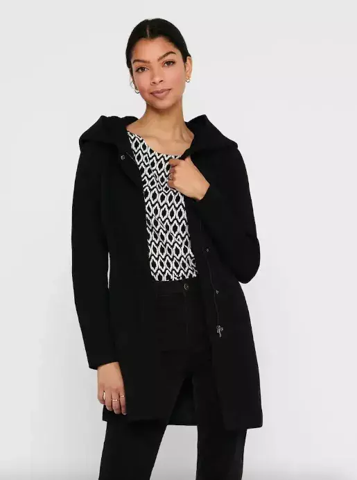 <p>ONLY Přechodný kabát 1399 Kč</p>
