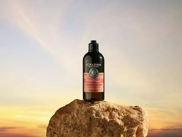 intenzivně regenerační šampon pro suché a poškozené vlasy