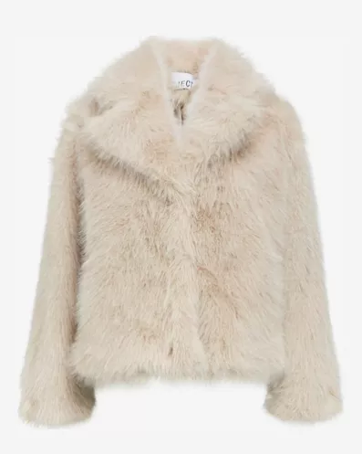 <p>OBJECT Zimní bunda 2024 Kč</p>
