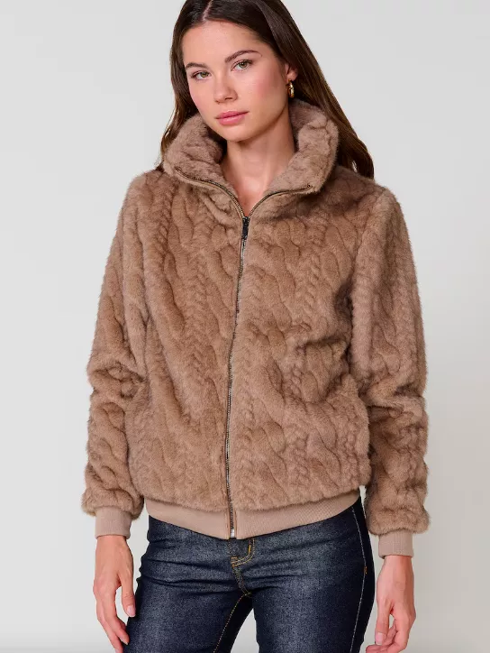 <p>KOROSHI Zimní bunda 2299 Kč</p>
