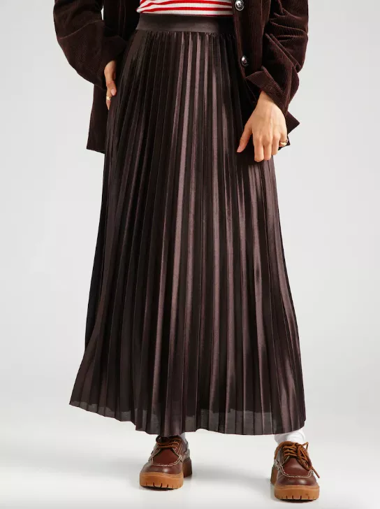 <p>ONLY Sukně 599 Kč</p>
