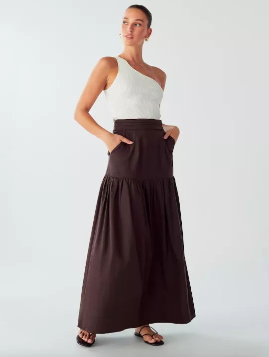 <p>Willa Sukně 2299 Kč</p>
