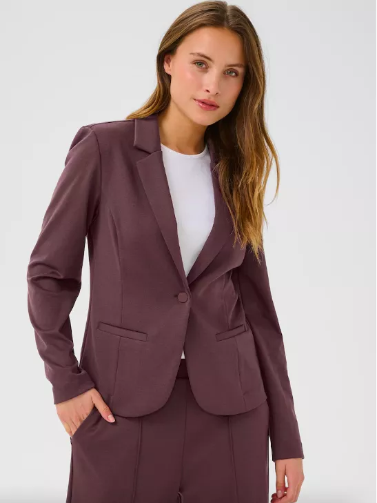 <p>Kaffe Blejzr 1449 Kč</p>
