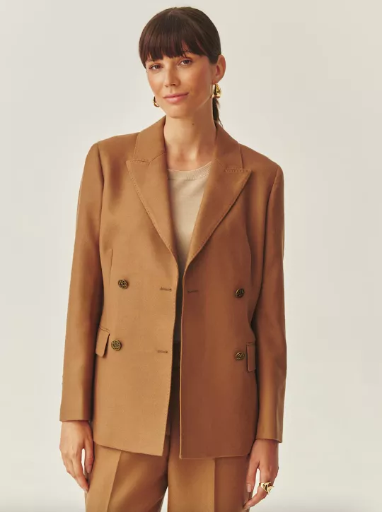 <p>TATUUM Blejzr 7799 Kč</p>
